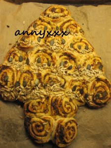 Tannenbaum Brot  (11)